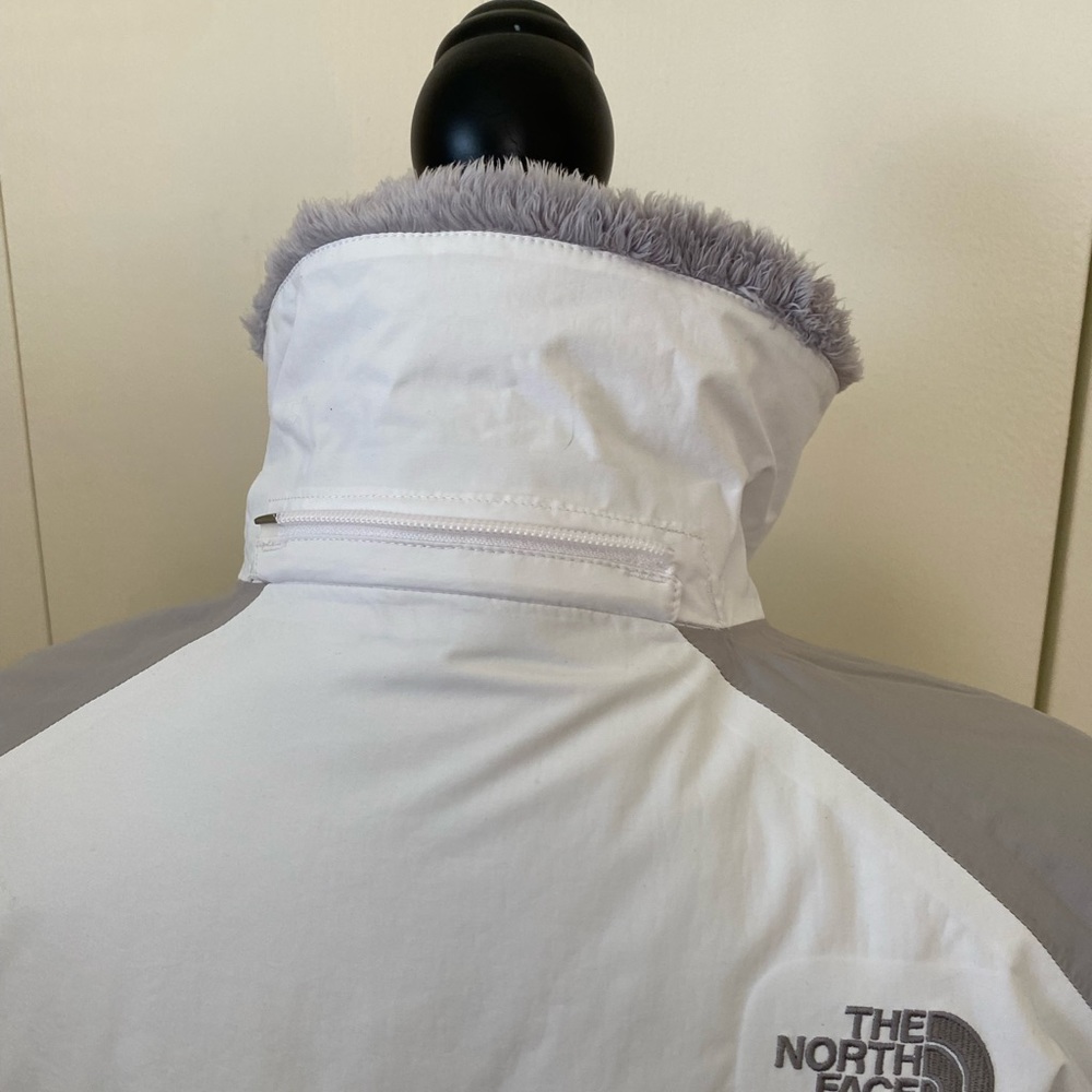 The North Face Women's White & Light Gray Ski Jacket with Removable Hood - Picture 7 of 16